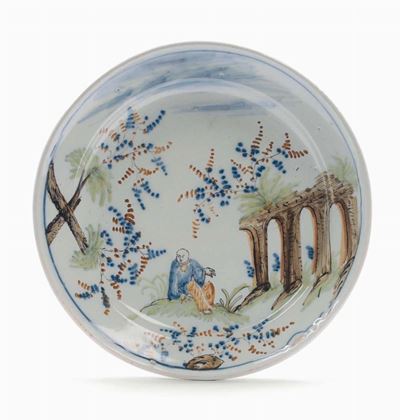 Piatto in Maiolica con Decoro a “figurette e Rovine”, Savona XVIII Secolo