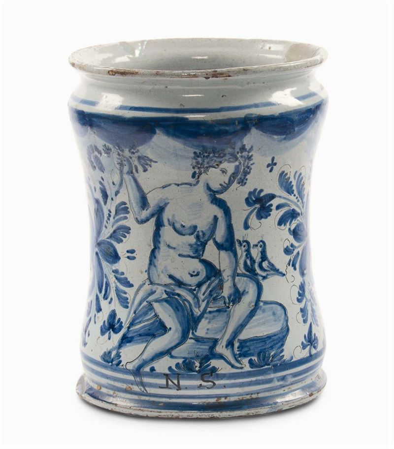 Grande albarello in maiolica decorata “a scenografia barocca”, Napoli XVIII secolo  - Asta Maioliche Italiane dal XVI al XVIII Secolo - Cambi Casa d'Aste