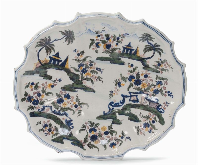 Vassoio in maiolica sagomato con decoro a ponticello, Bassano XVIII secolo  - Asta Maioliche Italiane dal XVI al XVIII Secolo - Cambi Casa d'Aste