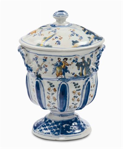 Vaso a Calice Baccellato con Decoro a “figurette e Rovine”, Savona XVIII Secolo