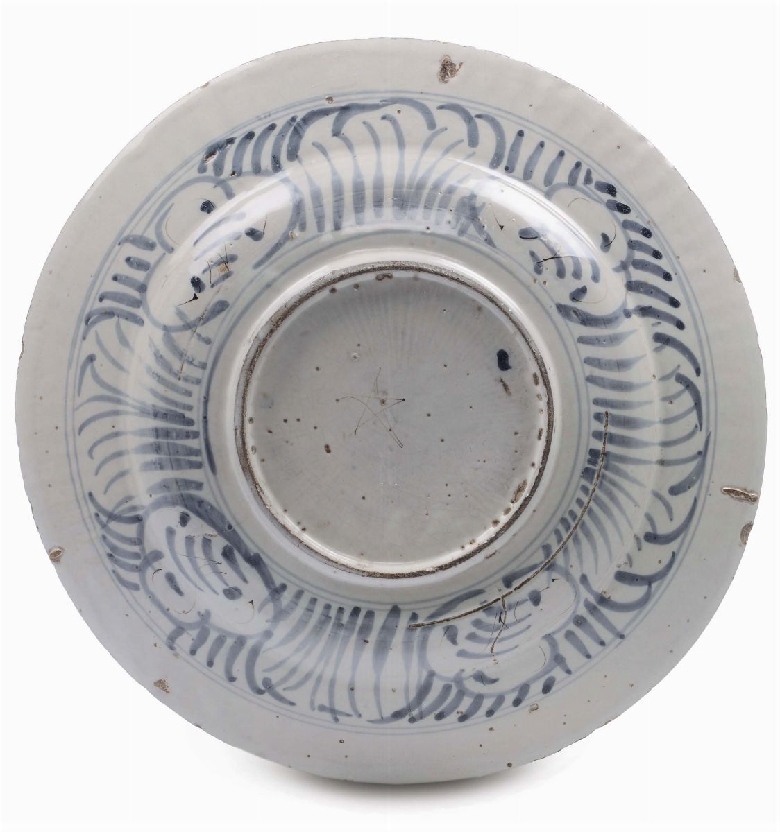 Piatto in Maiolica a Decoro Calligrafico Naturalistico, Savona (?) XVII Secolo
