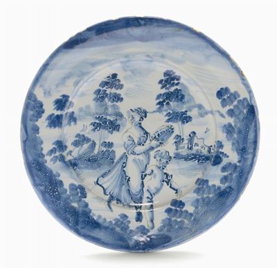 Piatto in Maiolica con Decoro a Scenografia Barocca, Albisola XVIII Secolo