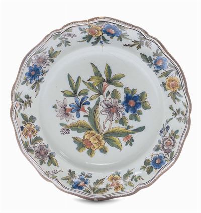 Piatto in Maiolica Decorato con Fiori Policromi, Rossetti, Torino, XVIII Secolo