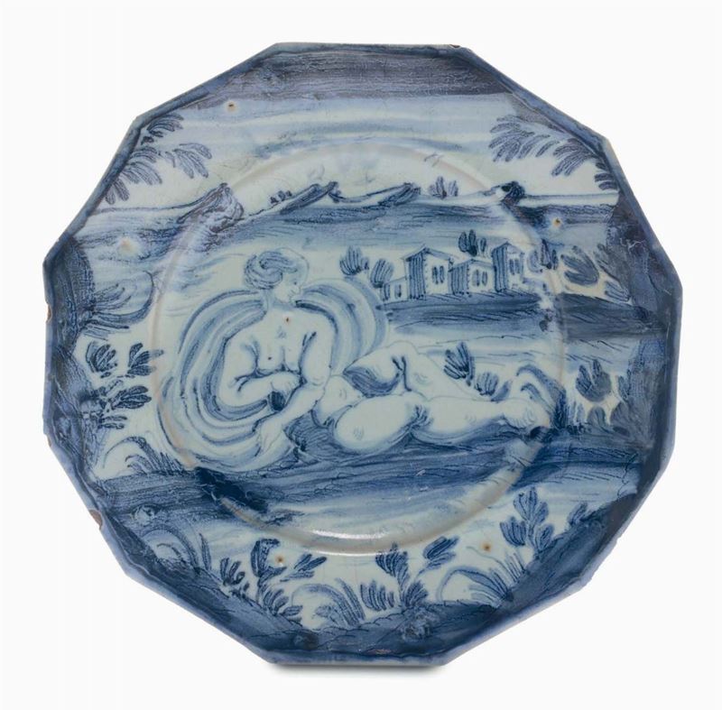 Piatto dodecagonale in maiolica con decorazione “a scenografia barocca”, Savona XVIII secolo  - Asta Maioliche Italiane dal XVI al XVIII Secolo - Cambi Casa d'Aste
