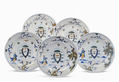 Cinque Piatti in Maiolica con Stemmi, Albisola XVIII Secolo