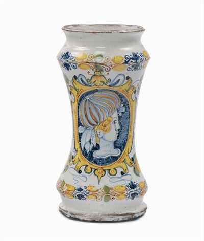 Albarello in Maiolica Policroma Compendiaria con Ritratto di Profilo, Italia Meridionale, XVII Se...