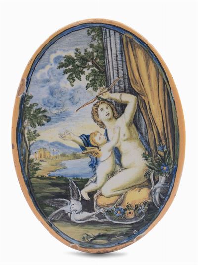 Disco Ovale in Maiolica Raffigurante Venere e Amore, Castelli XVIII Secolo