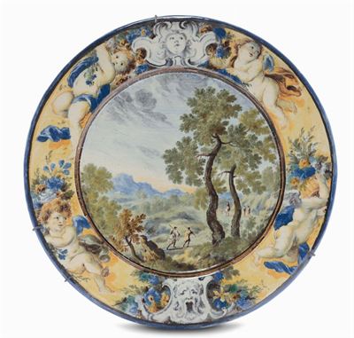 Piattino in Maiolica a Decoro di Figurette Entro Paesaggio, Castelli XVIII Secolo
