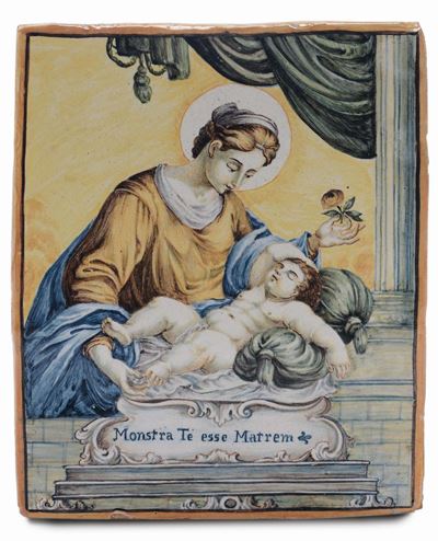 Placca in Maiolica Raffigurante Madonna con Bambino, Castelli XVIII Secolo