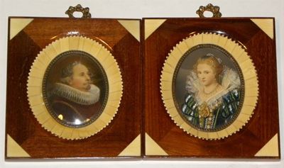 Coppia di Miniature Raffiguranti Ritratto Maschile e Femminile
