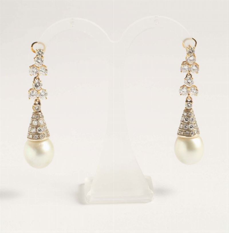 Orecchini pendenti con perle e diamanti  - Asta Argenti e Gioielli Antichi e Contemporanei - Cambi Casa d'Aste