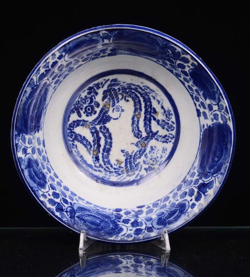Ciotola in porcellana bianca e blu, Giappone XIX secolo  - Asta Fine Chinese Works of Art - Cambi Casa d'Aste