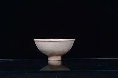 Ciotola in Ceramica con Piedino, Cina XVIII Secolo