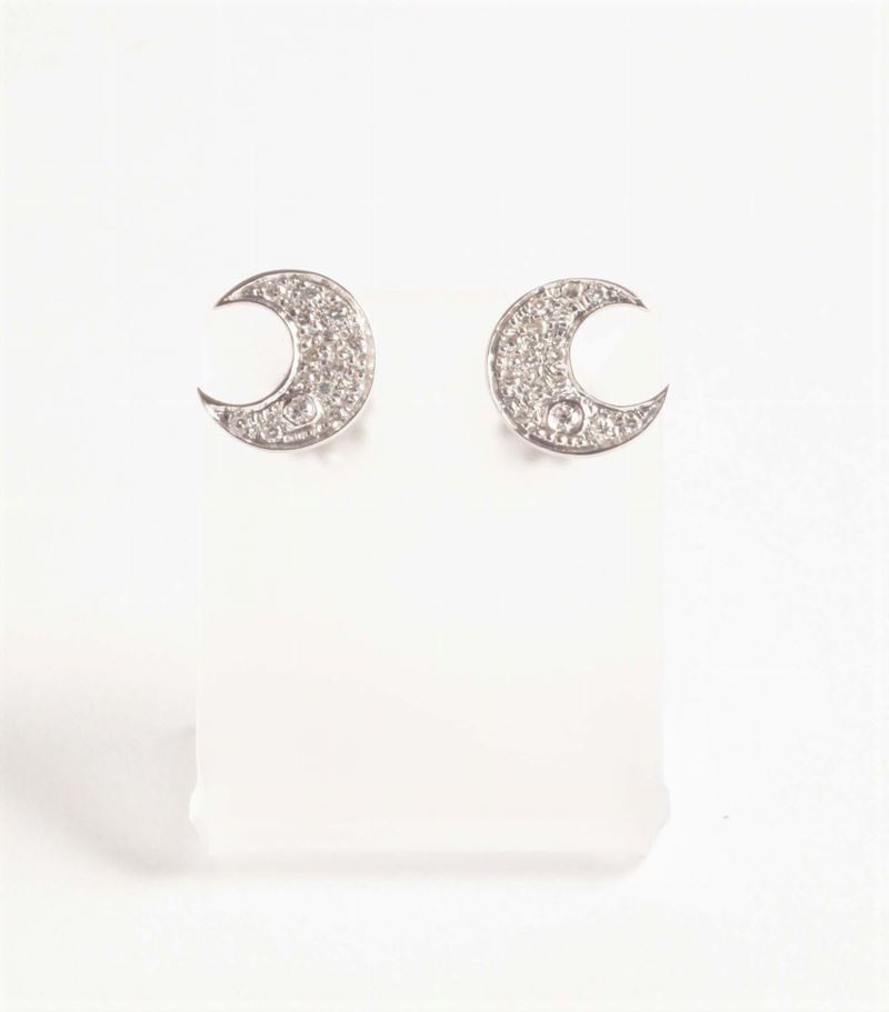 A pair of crescent diamond earrings  - Auction Silver, Ancient and Contemporary Jewels - Cambi Casa d'Aste