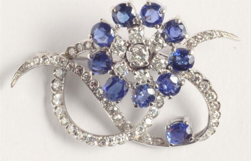 A shappire and diamond spray brooch  - Auction Fine Jewels - I - Cambi Casa d'Aste
