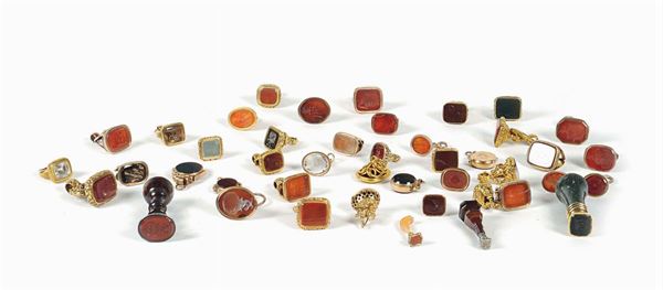 Collezione comprendente 87 sigilli