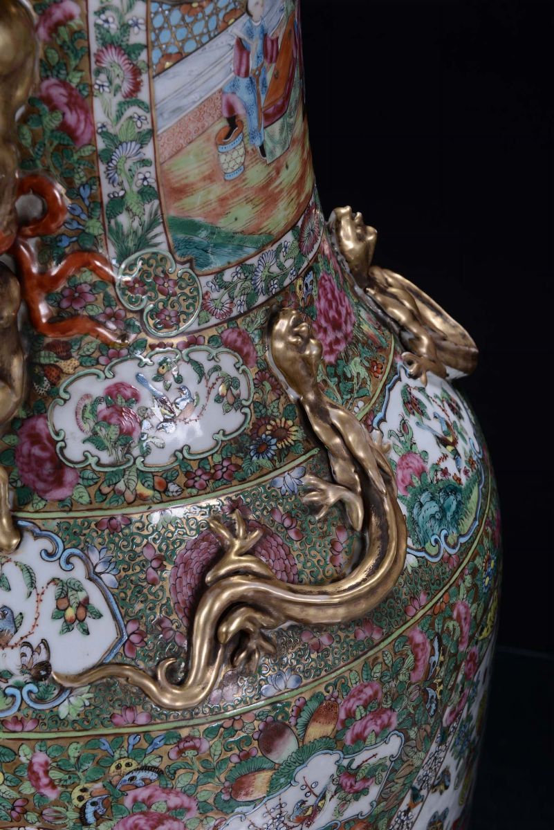 Coppia di Vasi in Porcellana Famiglia Rosa, Cina, Canton, Dinastia Qing, XIX Secolo