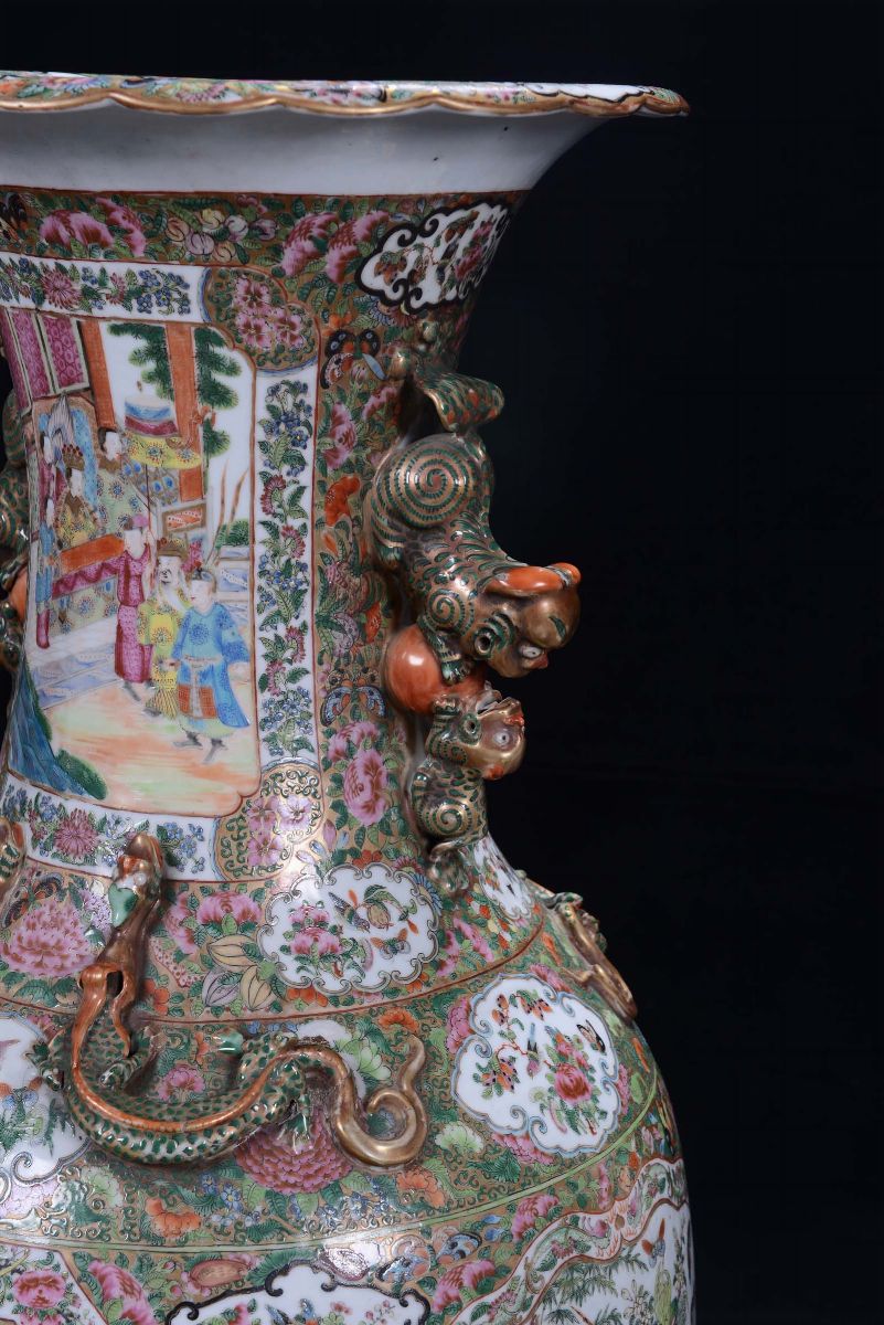 Coppia di Vasi in Porcellana Famiglia Rosa, Cina, Canton, Dinastia Qing, XIX Secolo