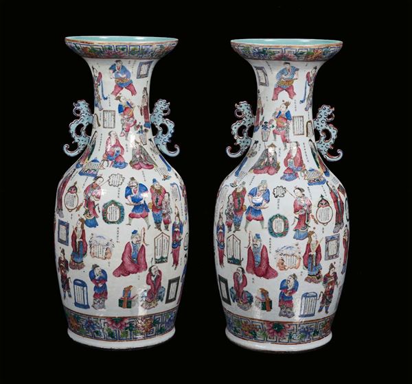 A pair of Famille Rose porcelain vases, China, Qing Dynasty, 19th centuryDecoration with ideograms and people