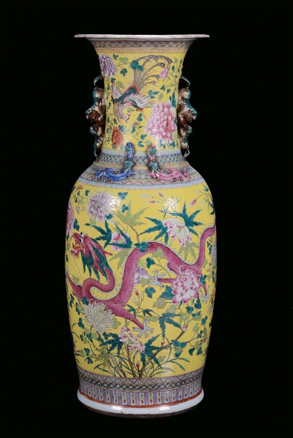 A large porcelain vase with yellow background, China, Qing Dynasty, 19th centuryDecoration with dragons and phoenixes