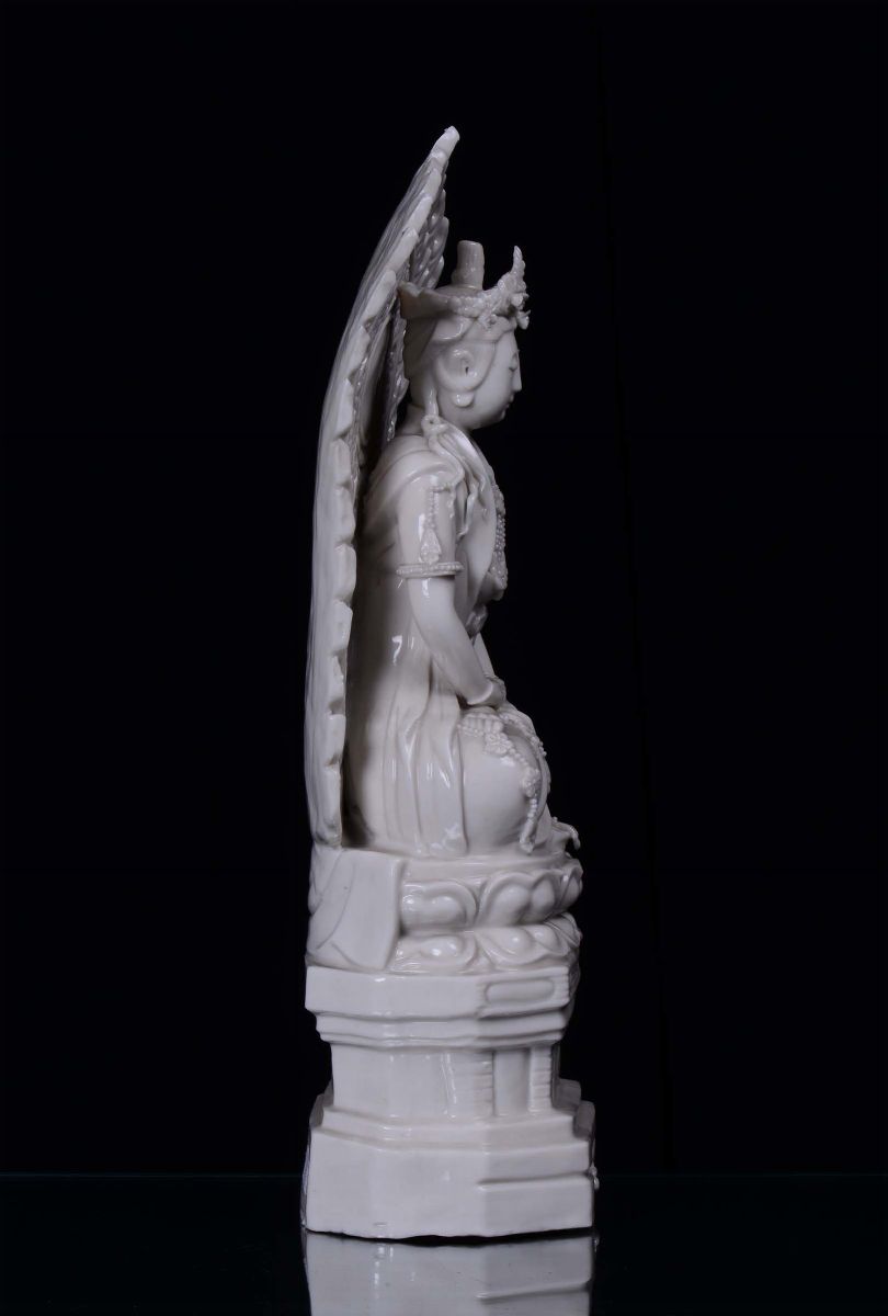 Guanyin in Porcellana Blanc De Chine Dehua, Cina, Dinastia Qing, XIX Secolo