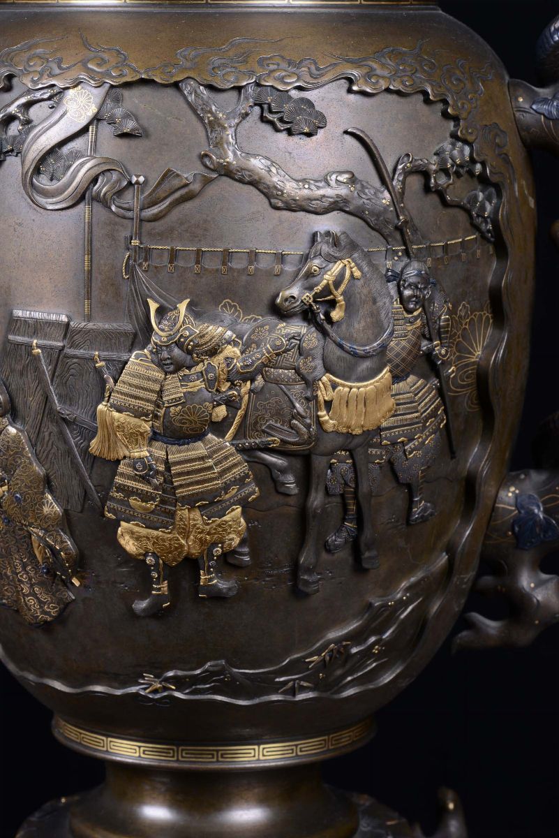Importante Vaso in Bronzo con Inserti in Oro, Argento e Rame, Giappone, Epoca Meji, Fine del XIX ...