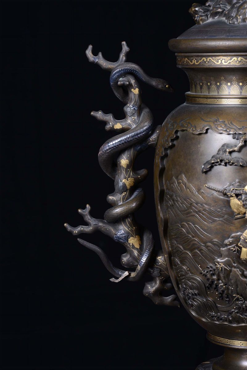 Importante Vaso in Bronzo con Inserti in Oro, Argento e Rame, Giappone, Epoca Meji, Fine del XIX ...