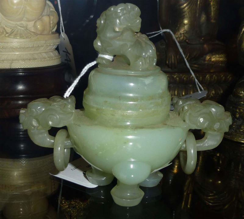 Piccolo incensiere in giada verde  - Auction Antique and Old Masters - Cambi Casa d'Aste