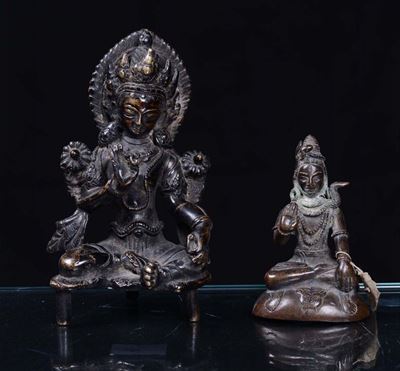 Due Sculture in Bronzo Raffigurante Divinità, Cina, XX Secolo