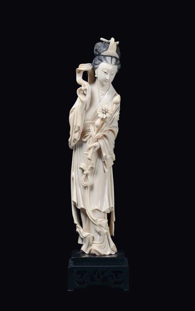 Scultura in Avorio Raffigurante Guanyin, Cina, XX Secolo