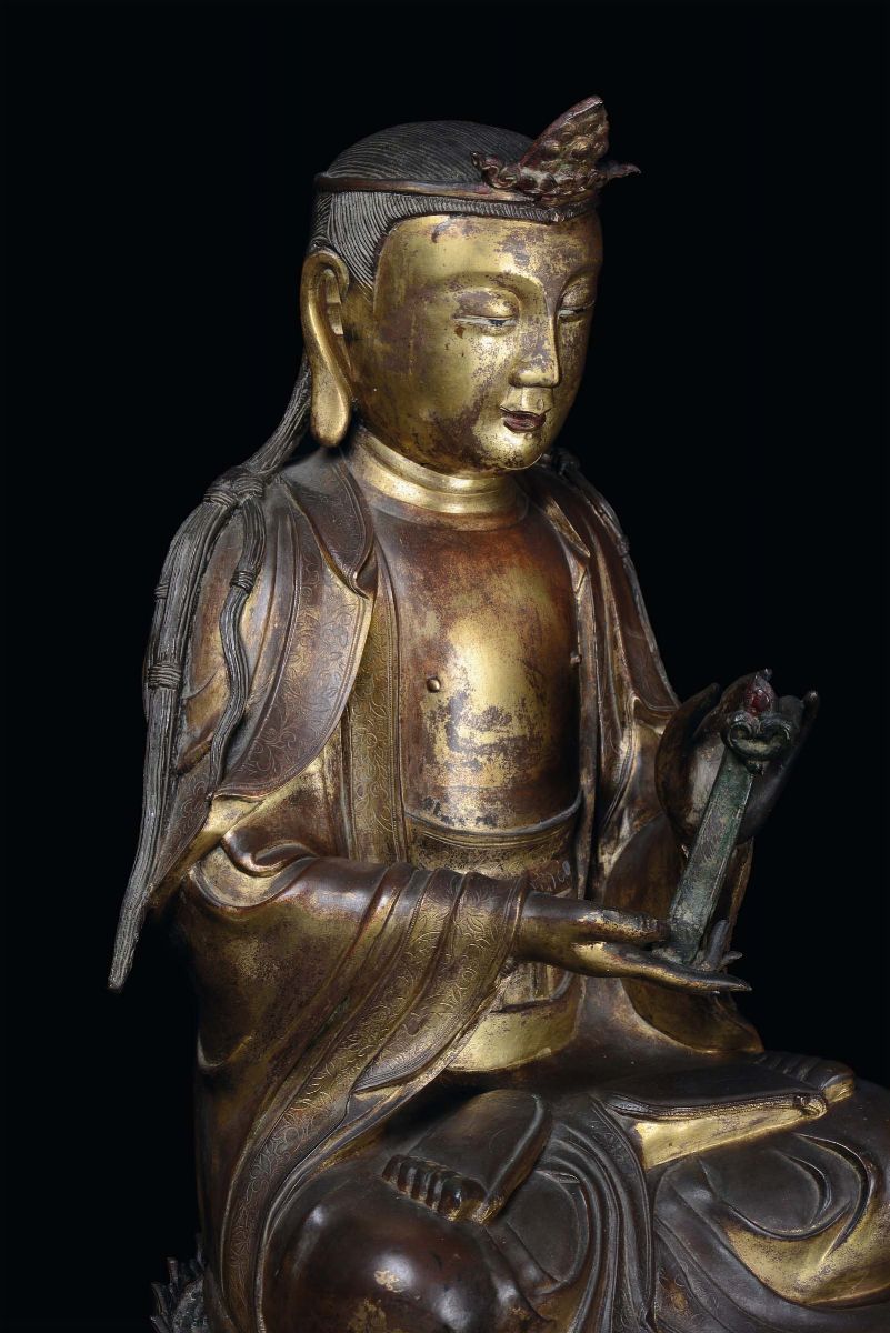 Grande ed Importante Buddha in Bronzo Dorato su Fiore di Loto, Cina, Dinastia Ming, XVII Secolo