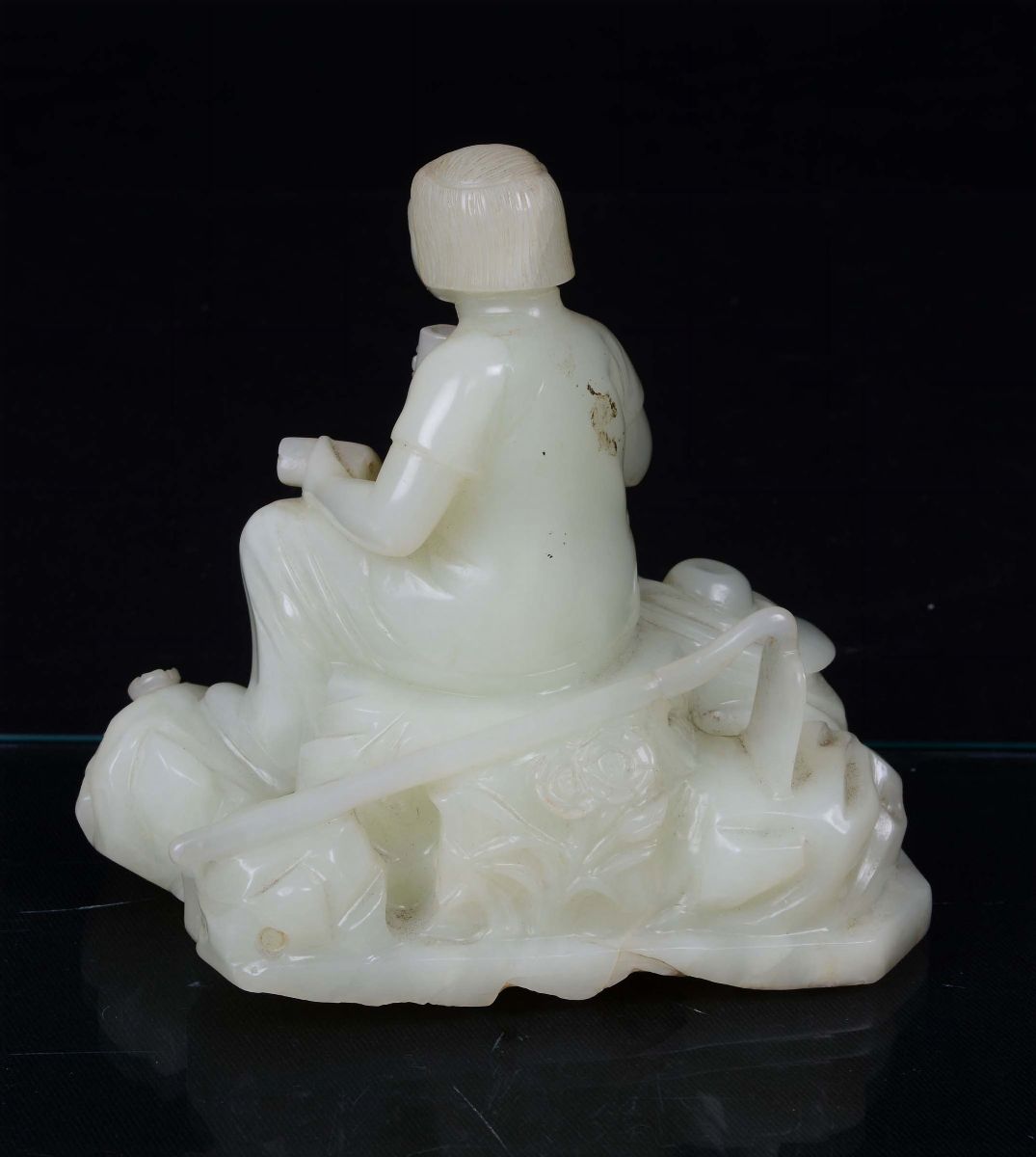 Scultura in Giada Bianca Raffigurante Fanciullo Seduto, Cina, Repubblica, XX Secolo