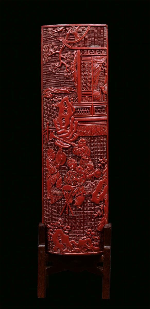Placca in lacca rossa decorata con suonatori, Cina, Dinastia Qing, XIX secolo