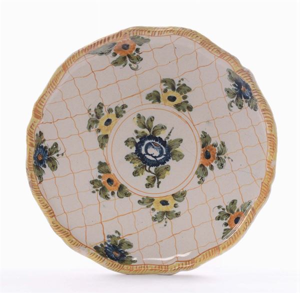 Alzatina in ceramica policroma, Savona XIX secolo