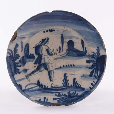 Piattino in Maiolica con Decoro a Scenografia Barocca, Savona XVIII Secolo