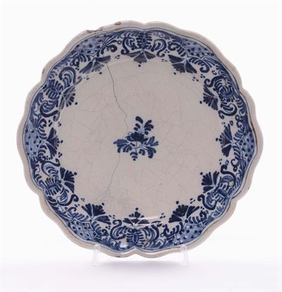 Piattino in Maiolica con Decoro alla Berein, Savona? XVIII Secolo