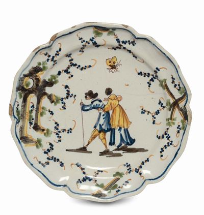 Piatto in Maiolica con Decorazione a “figurette e Rovine”, Albisola o Savona XVIII Secolo
