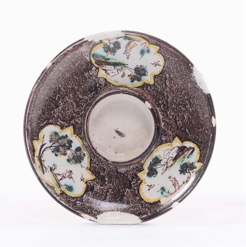 Piattino in maiolica per tazzina, Savona XVIII secolo  - Asta Maioliche Italiane dal XVI al XVIII Secolo - Cambi Casa d'Aste