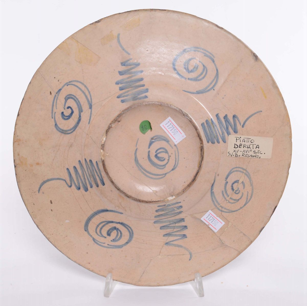Piatto in Maiolica con Profilo Femminile, Faenza, Imitazione del XIX/XX Secolo