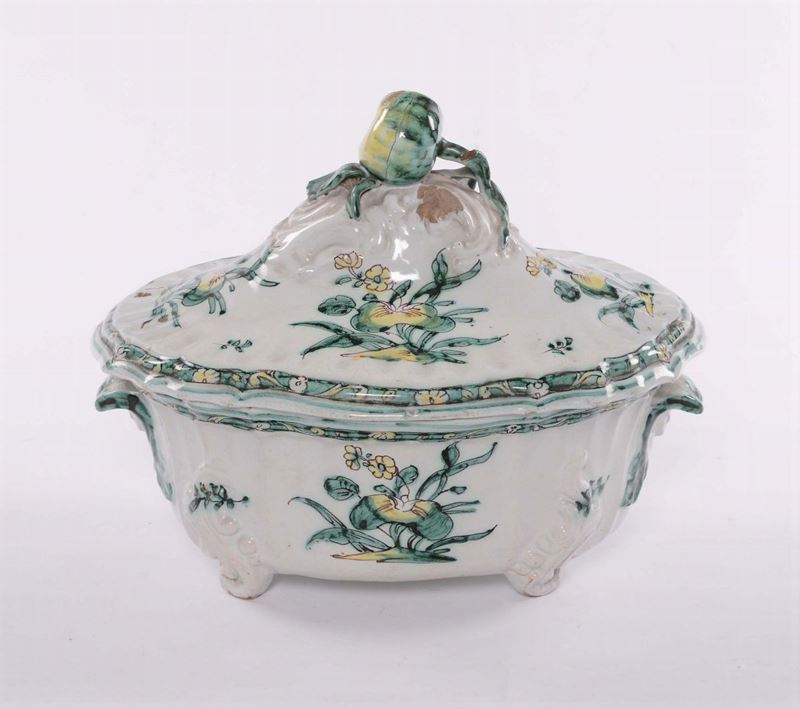 Zuppiera in maiolica, Cerreto XVIII secolo  - Asta Maioliche Italiane dal XVI al XVIII Secolo - Cambi Casa d'Aste