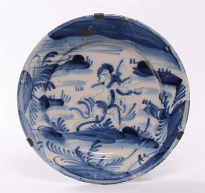 Piatto in Maiolica “a Scenografia Barocca”, Savona XVIII Secolo