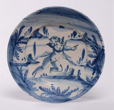 Piatto in Maiolica “a Scenografia Barocca”, Savona XVIII Secolo