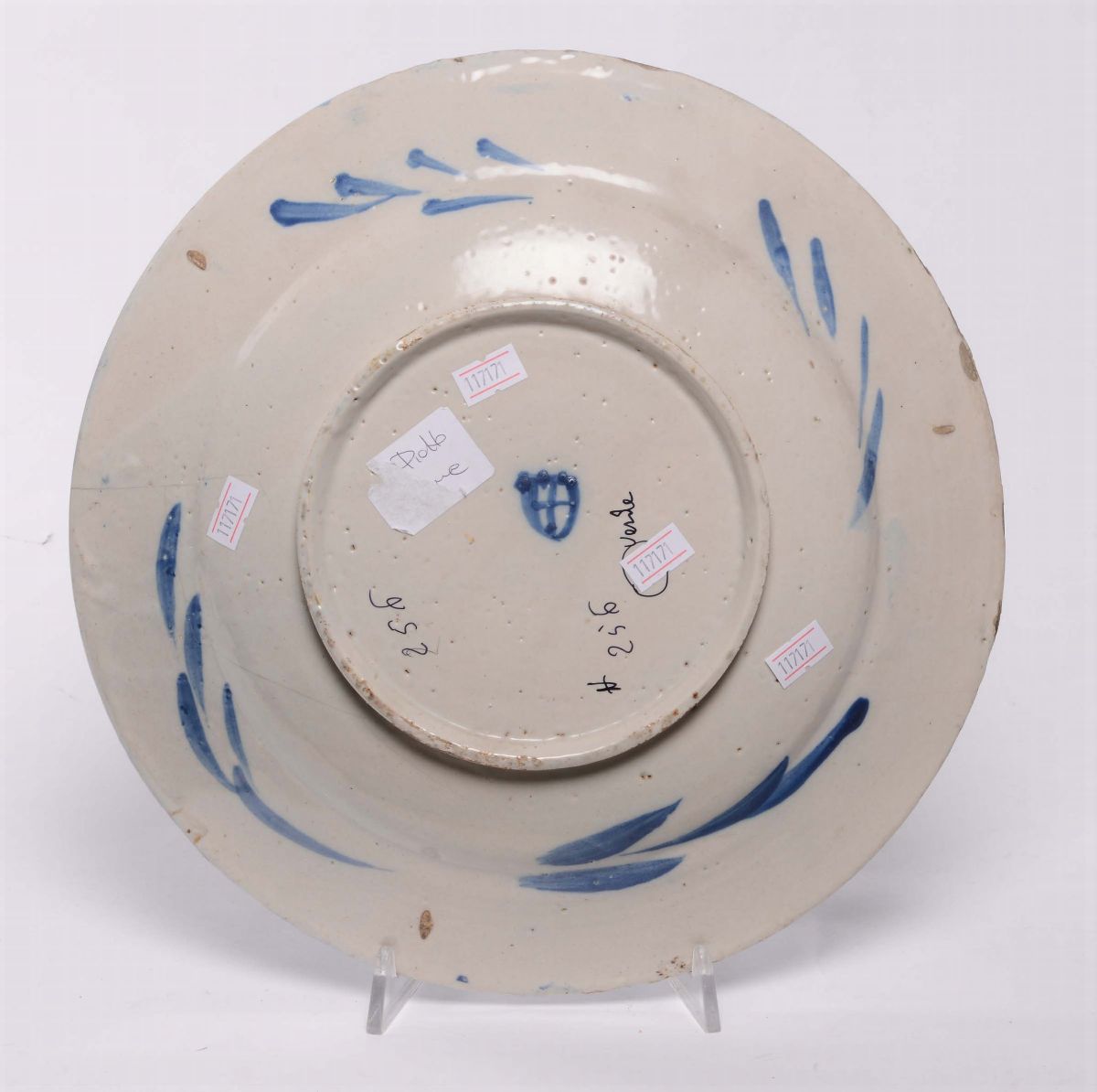Piatto in Maiolica “a Scenografia Barocca”, Savona XVIII Secolo