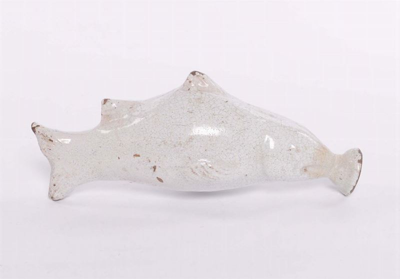 Scaldamani in ceramica a guisa di pesce  - Asta Maioliche Italiane dal XVI al XVIII Secolo - Cambi Casa d'Aste