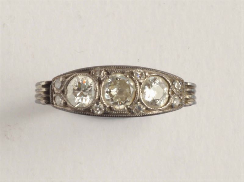 A 19th century silver and diamond three-stone ring  - Auction Silver, Ancient and Contemporary Jewels - Cambi Casa d'Aste