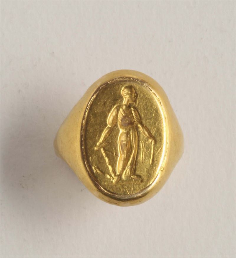 A gold ring is engraved with the figure of a man  - Auction Silver, Ancient and Contemporary Jewels - Cambi Casa d'Aste