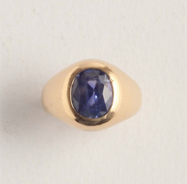 A 20th century shappire ring