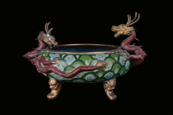 Piccolo incensiere cloisonné con draghi, Cina, Dinastia Qing, fine del XIX secolo