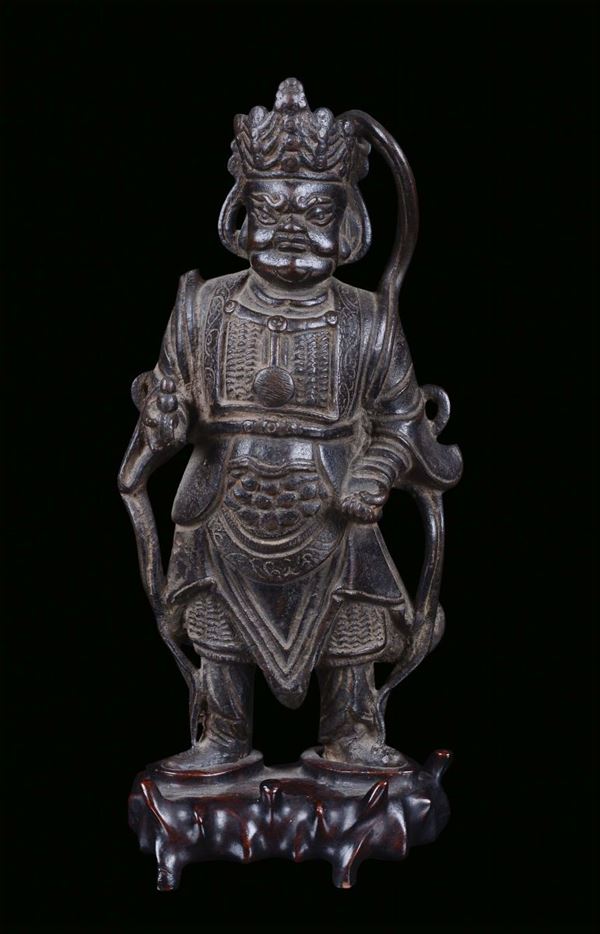 Guerriero in bronzo a patina scura, Cina, Dinastia Ming, XVII secolo