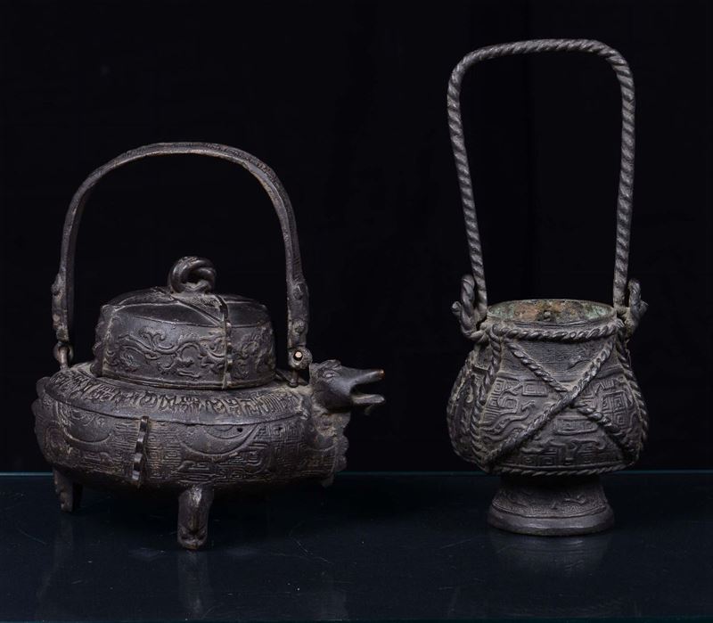 Teiera in bronzo con coperchio e pentolino  - Auction Fine Chinese Works of Art - Cambi Casa d'Aste